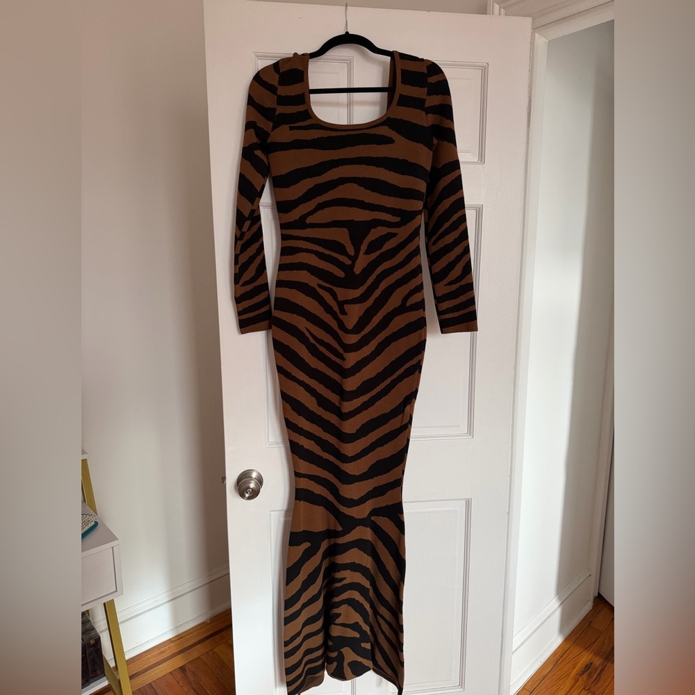 Fashion Nova Zebra Print Long Sleeve Dress Black and Brown Size Medium - Picture 6 of 6